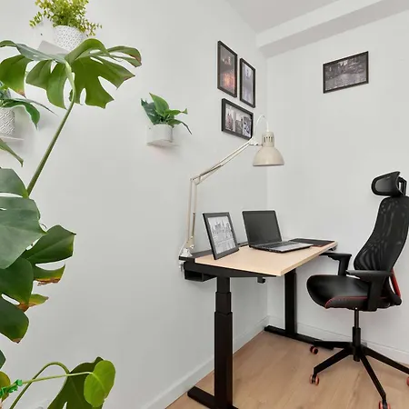Przytulny Z Balkonem I Biurem W Gdansku By Renters Гданьск