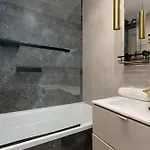 Przytulny Z Balkonem I Biurem W Gdansku By Renters * غدانسك